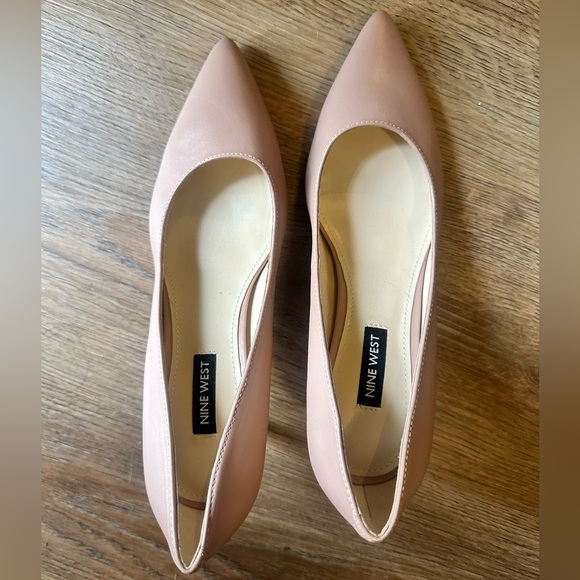 Nine West ‘Arlene’ heels in blush leather, size 6.5 - Picture 5 of 6